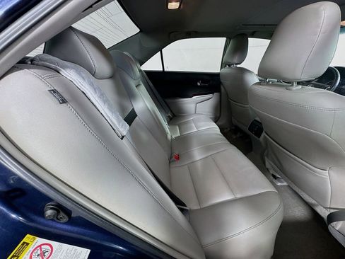 Used 2014 Toyota Camry XLE image 34