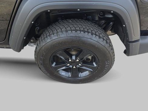 Used 2022 Jeep Wrangler Unlimited Sport AWD/4WD image 32