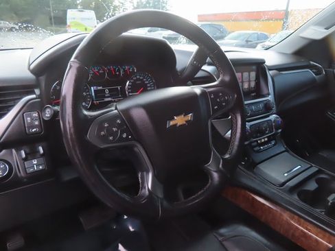 Used 2015 Chevrolet Suburban LTZ image 15