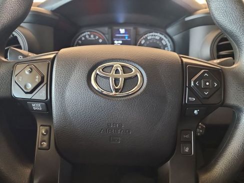 Used 2022 Toyota Tacoma 2WD Access Cab image 16