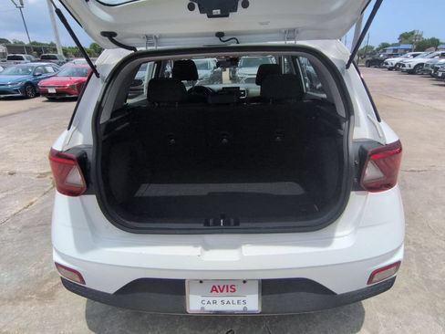 Used 2025 Hyundai Venue SEL FWD image 28