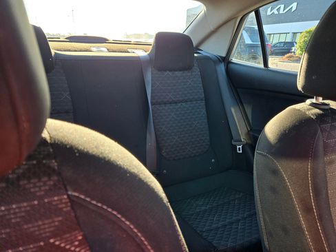 Used 2018 Kia Rio LX image 14