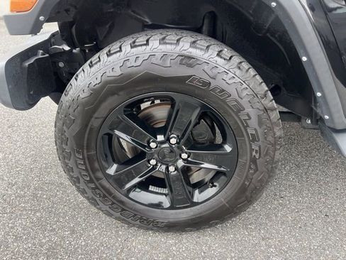 Used 2021 Jeep Wrangler Unlimited Sahara image 22