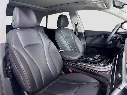 Used 2023 Audi Q8 Premium Plus w/ Premium Plus Package image 35