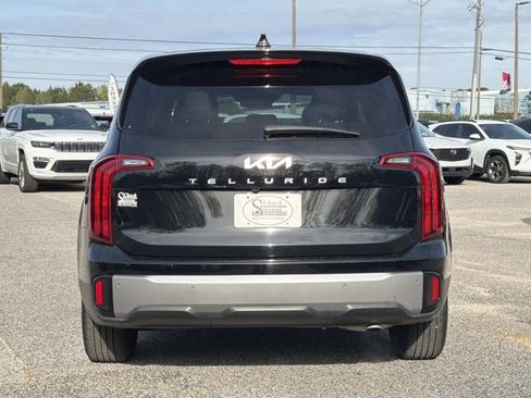 Used 2025 Kia Telluride LX image 6