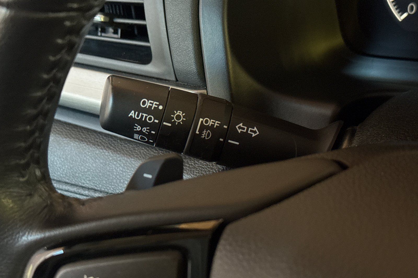 Used 2025 Honda Odyssey EX-L image 34