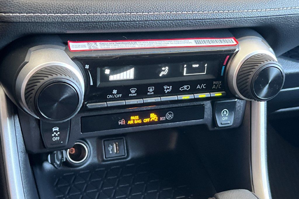 Certified 2025 Toyota RAV4 LE FWD image 23