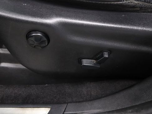 Used 2017 Jeep Grand Cherokee Limited image 24