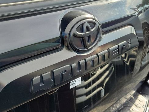 Used 2023 Toyota 4Runner TRD Off-Road Premium w/ Moonroof Package AWD/4WD image 5