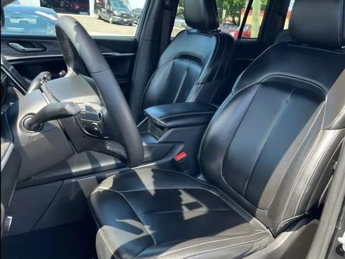Used 2024 Jeep Grand Cherokee Limited 4xe AWD/4WD image 2
