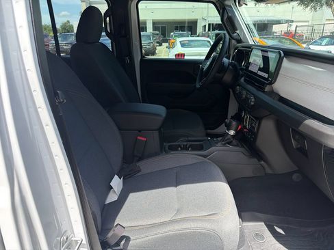 Used 2026 Jeep Gladiator Sport AWD/4WD image 27