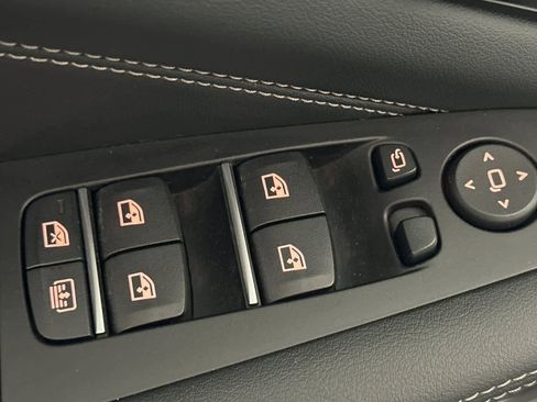 Used 2026 BMW X7 xDrive40i w/ Executive Package image 13