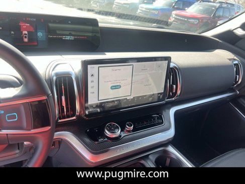 New 2026 Ford Expedition Max Platinum image 25