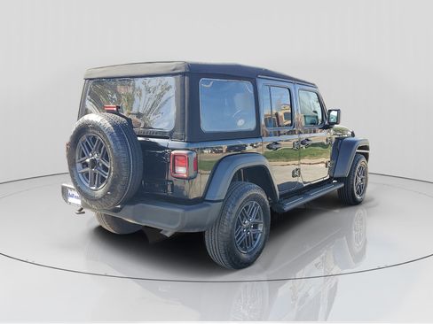 Used 2024 Jeep Wrangler Sport S image 4