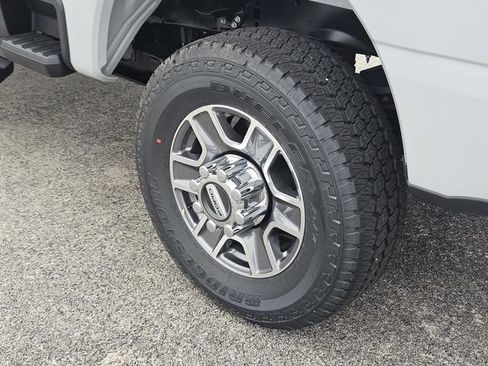 New 2025 Ford Explorer Active image 35