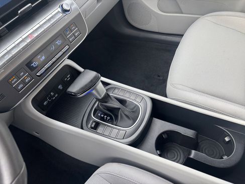 Used 2025 Hyundai Kona SEL image 40