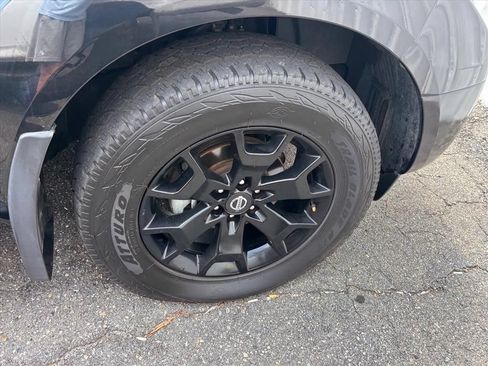 Used 2020 Nissan Frontier SV w/ Midnight Edition Floor Mats RWD image 13
