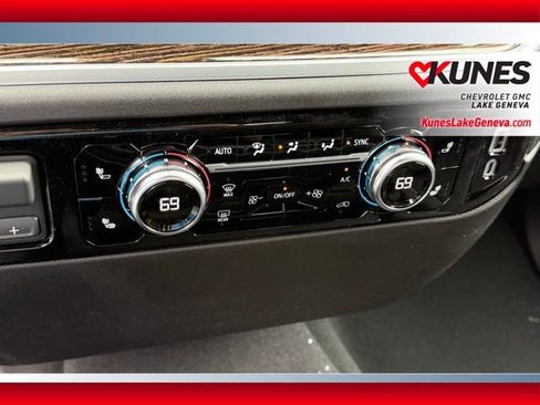 New 2026 GMC Sierra 1500 SLE w/ Preferred Package AWD/4WD image 28
