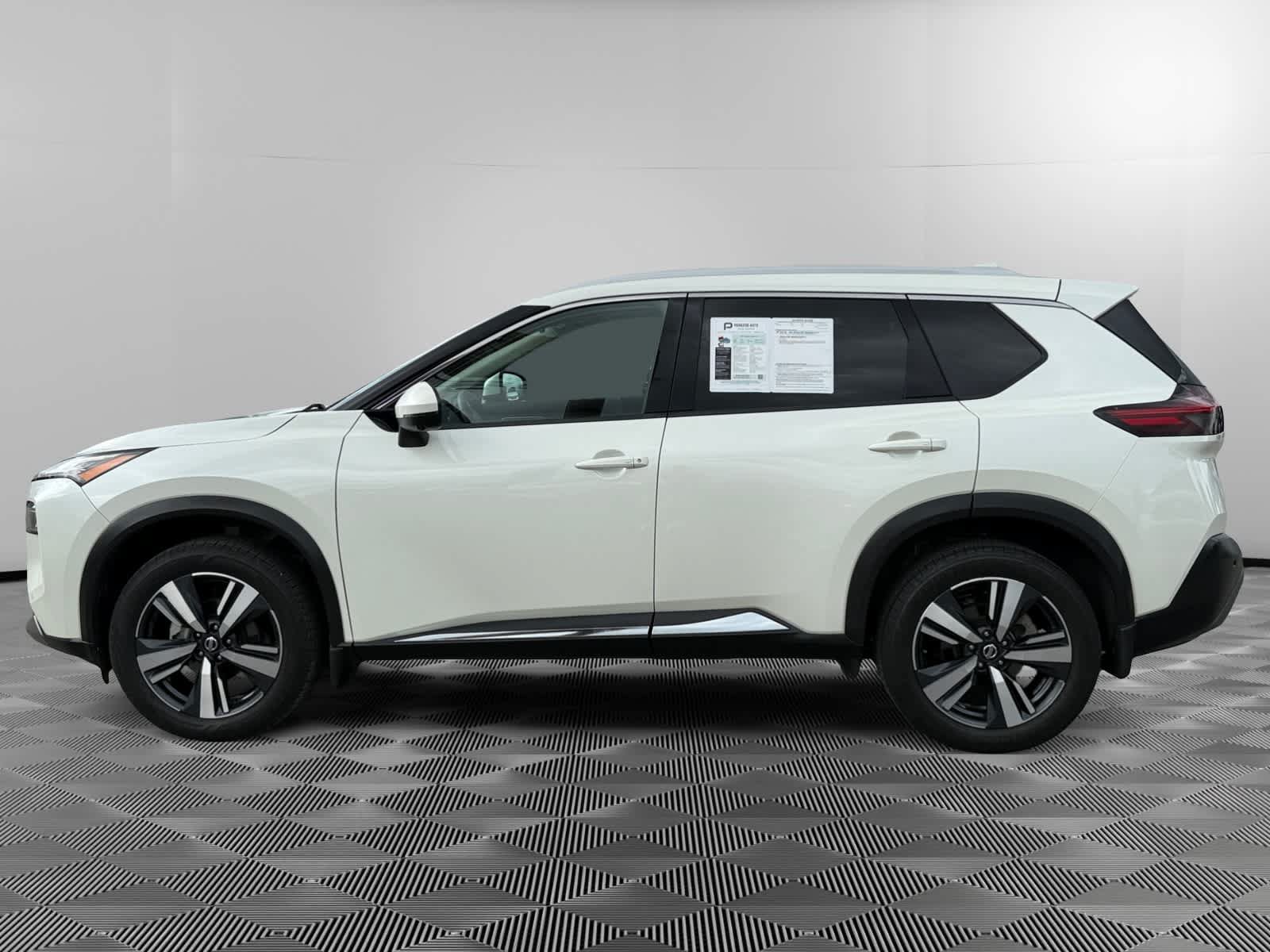 Used 2021 Nissan Rogue SL w/ Premium Package AWD/4WD image 2