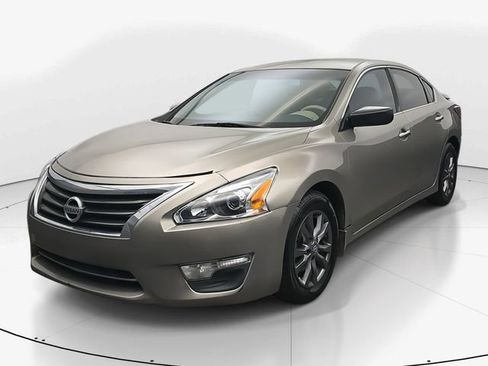 Used 2015 Nissan Altima 2.5 S w/ Special Edition Package image 4