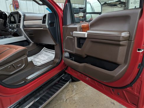 Used 2022 Ford F350 King Ranch w/ Chrome Package image 7