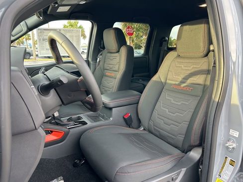 New 2025 Nissan Frontier PRO-4X w/ Pro Convenience Package image 15