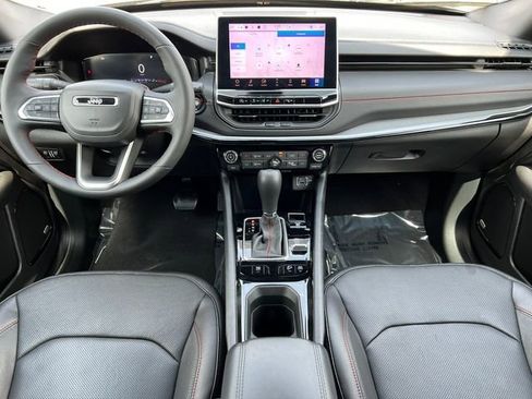 Used 2024 Jeep Compass Trailhawk w/ Trailhawk Elite Group AWD/4WD image 3