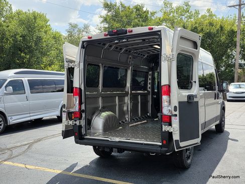 New 2026 RAM ProMaster 2500 w/ Quick Order Package 22H SLT+ FWD image 9