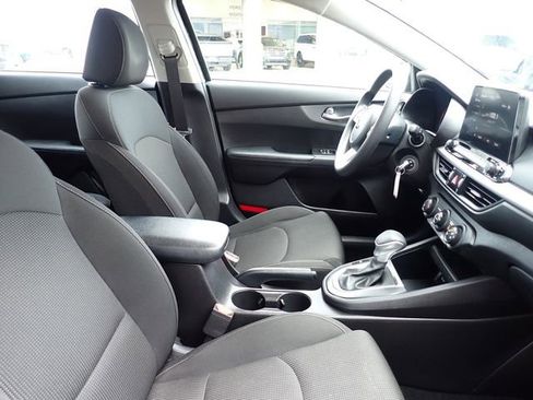 Certified 2021 Kia Forte LXS image 9