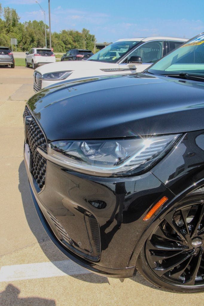 Used 2025 Lincoln Aviator Reserve w/ Equipment Group 201A AWD/4WD image 7