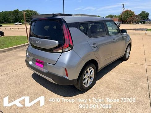 Certified 2025 Kia Soul LX w/ LX Technology Package FWD image 9