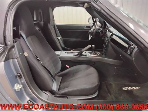 Used 2006 MAZDA MX-5 Miata image 12