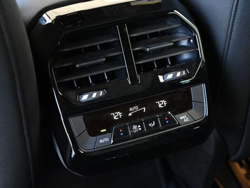 Used 2024 BMW iX xDrive50 w/ Sport Package AWD/4WD image 28
