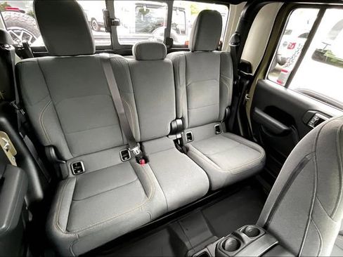 New 2025 Jeep Gladiator Willys image 24