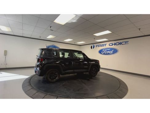 Used 2021 Jeep Renegade Sport AWD/4WD image 2