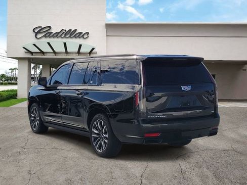 Used 2023 Cadillac Escalade ESV Sport Platinum AWD/4WD image 3