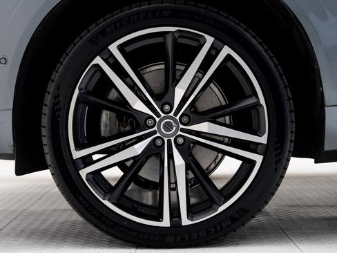 Used 2019 Volvo XC60 T8 R-Design w/ Advanced Package AWD/4WD image 34