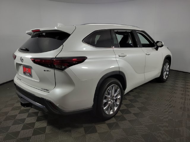 Used 2026 Toyota Highlander Limited AWD/4WD image 8