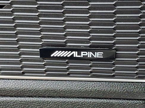 Certified 2025 Jeep Grand Cherokee Limited w/ Trailer Tow Package image 32