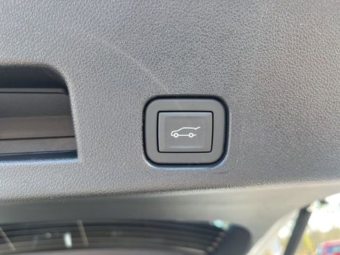 New 2026 GMC Acadia Elevation image 10