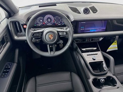 New 2026 Porsche Cayenne S image 25