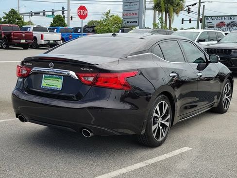 Used 2016 Nissan Maxima Platinum w/ Interior Lighting Package FWD image 6