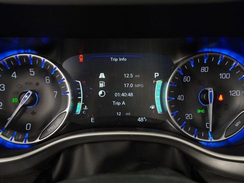 New 2026 Chrysler Pacifica Select image 21