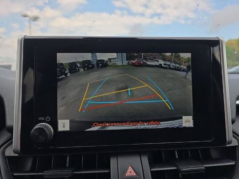 Used 2024 Toyota RAV4 LE AWD/4WD image 34