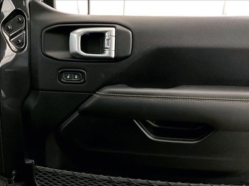 Used 2021 Jeep Wrangler Unlimited Sahara image 23