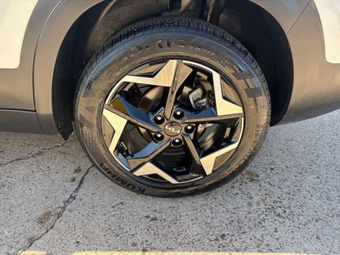 Used 2025 Kia Seltos S image 31