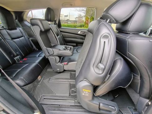 Used 2020 Nissan Pathfinder SL image 71