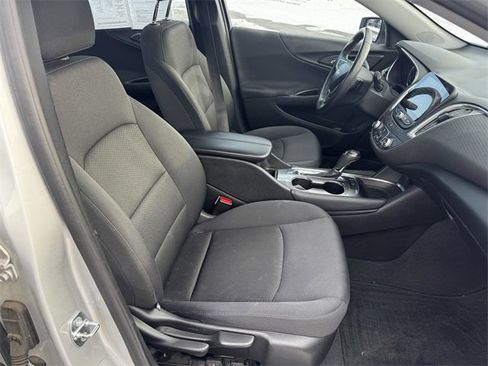 Used 2016 Chevrolet Malibu LT image 14