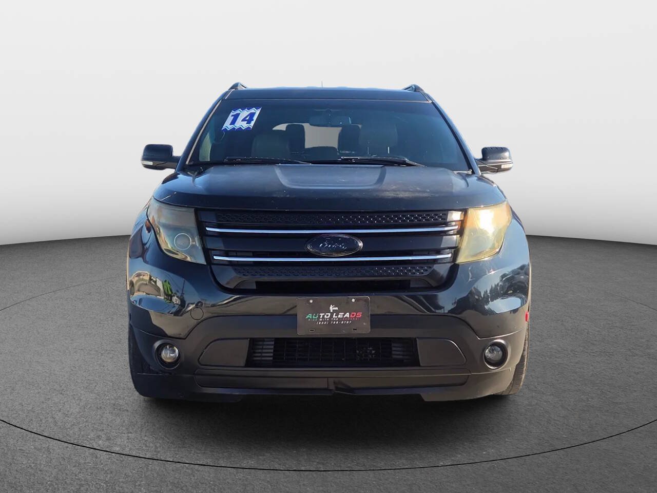 Used 2014 Ford Explorer XLT w/ Equipment Group 202A FWD image 3