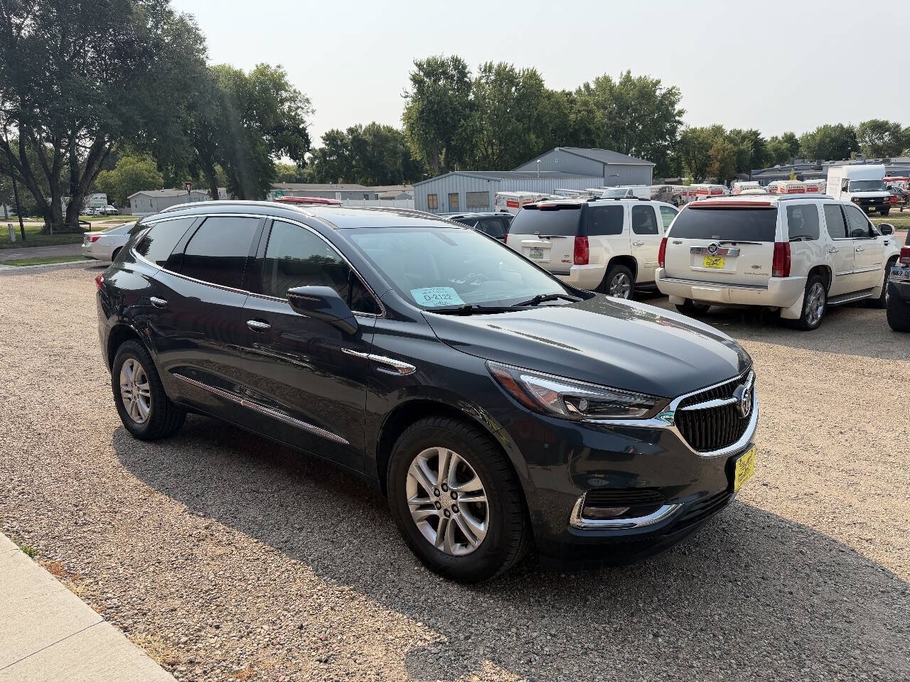 Used 2019 Buick Enclave Essence AWD/4WD image 4
